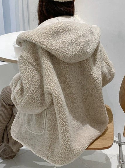 White Classic Oversized Jacket with Hood made of Faux Sheepskin
